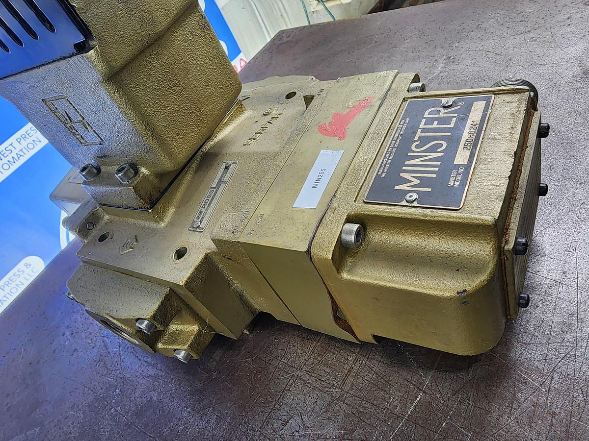 Used Ross Controls 3573A5949 / 250-0241 Solenoid Valve