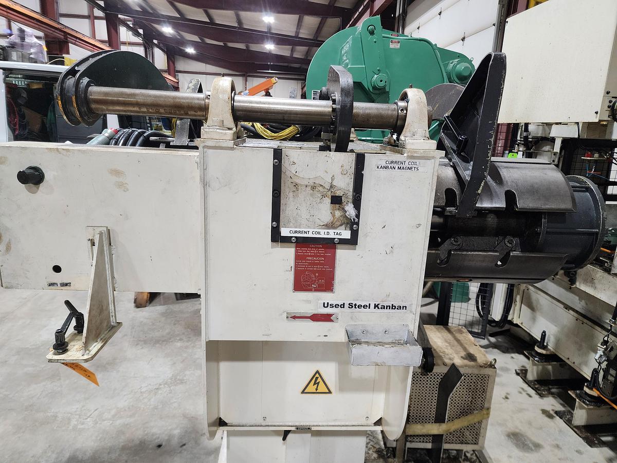 Used AIDA MODEL LFL-300R STRAIGHTENER FEEDER