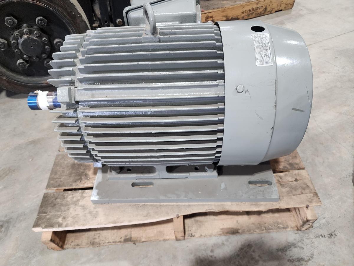 Used Toshiba 0304SDSR41A-P 230/460 V 1770 RPM Frame: 286T 30 HP Motor