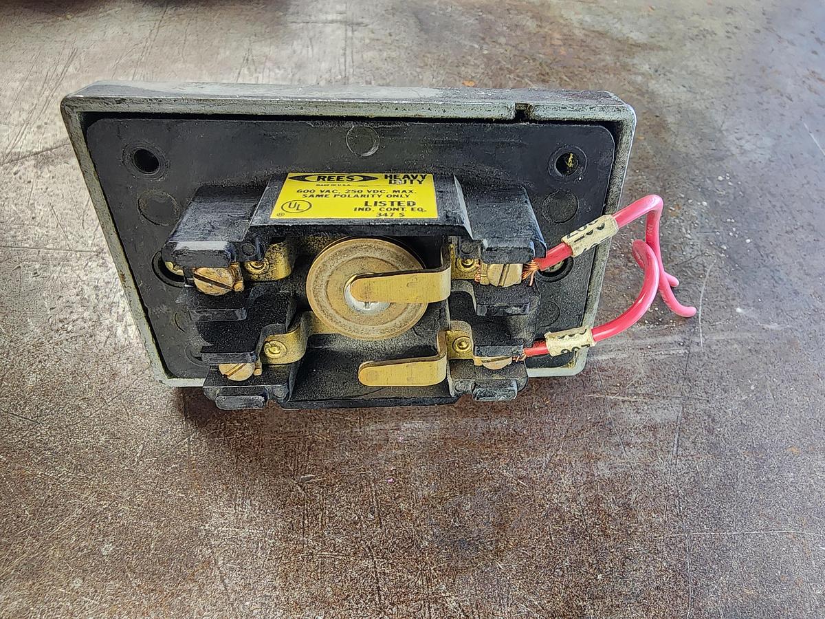 Used REES 347 S Heavy Duty Palm Push Button