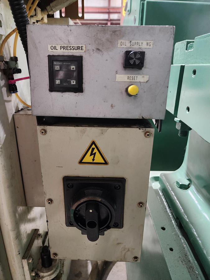 Used AIDA MODEL LFL-300R STRAIGHTENER FEEDER