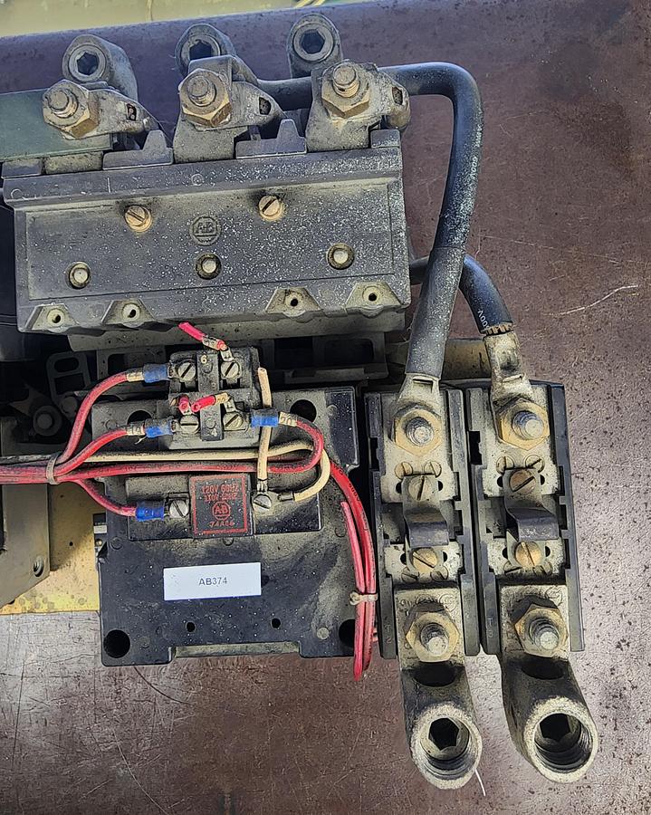 Used Allen-Bradley 705-EOD731 Size 4 Reversing Starter 705-E0D731