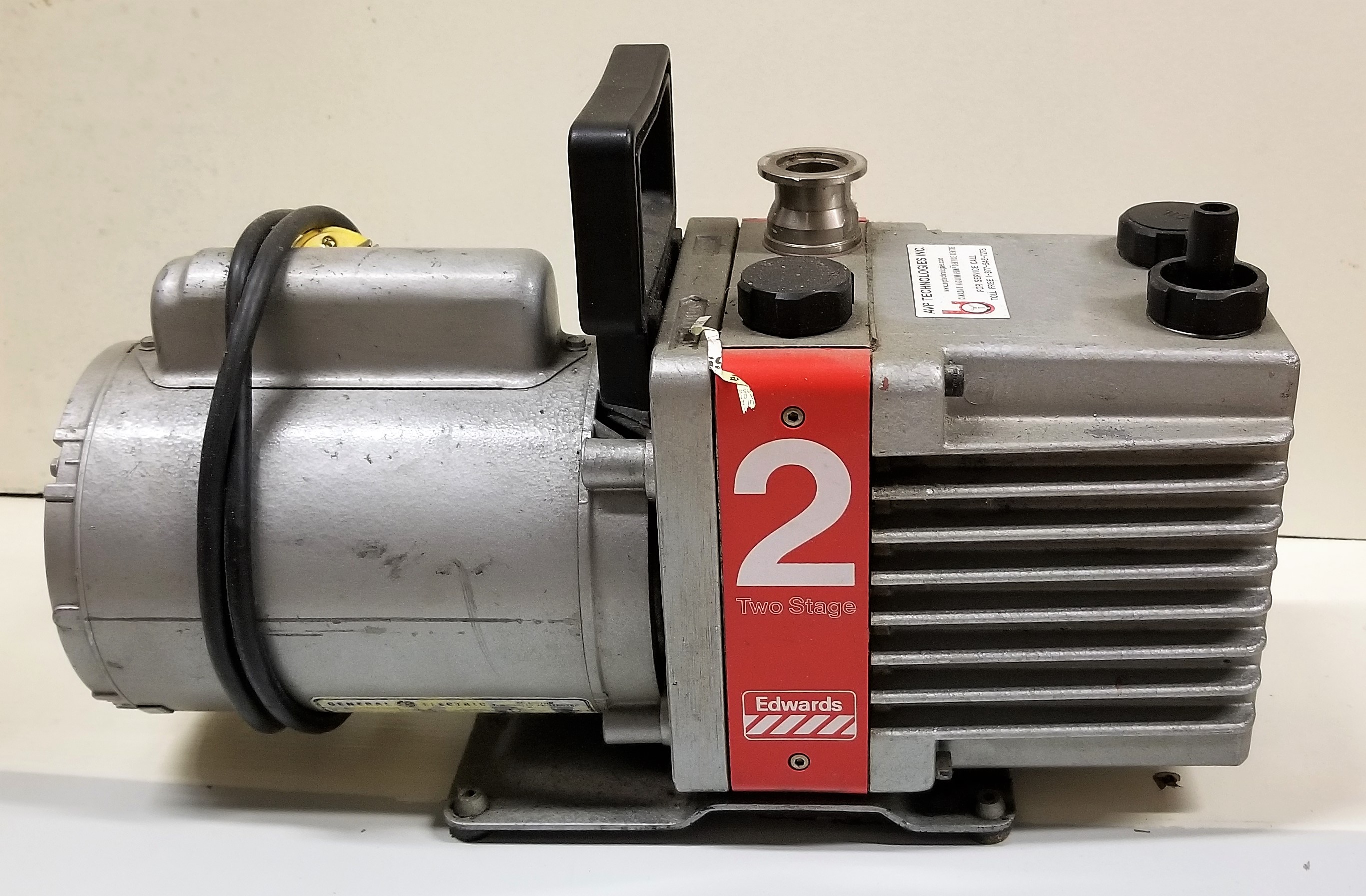 Used Edwards E2M2 Rotary Vacuum Pump 1.5cfm for Sale at Chemistry RG