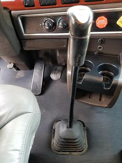 Used 2009 Kenworth W900L