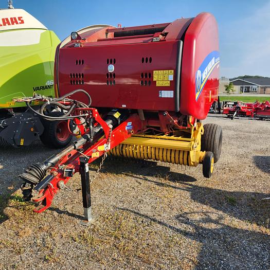 Used 2018 New Holland ROLL BELT 450 Silage Special