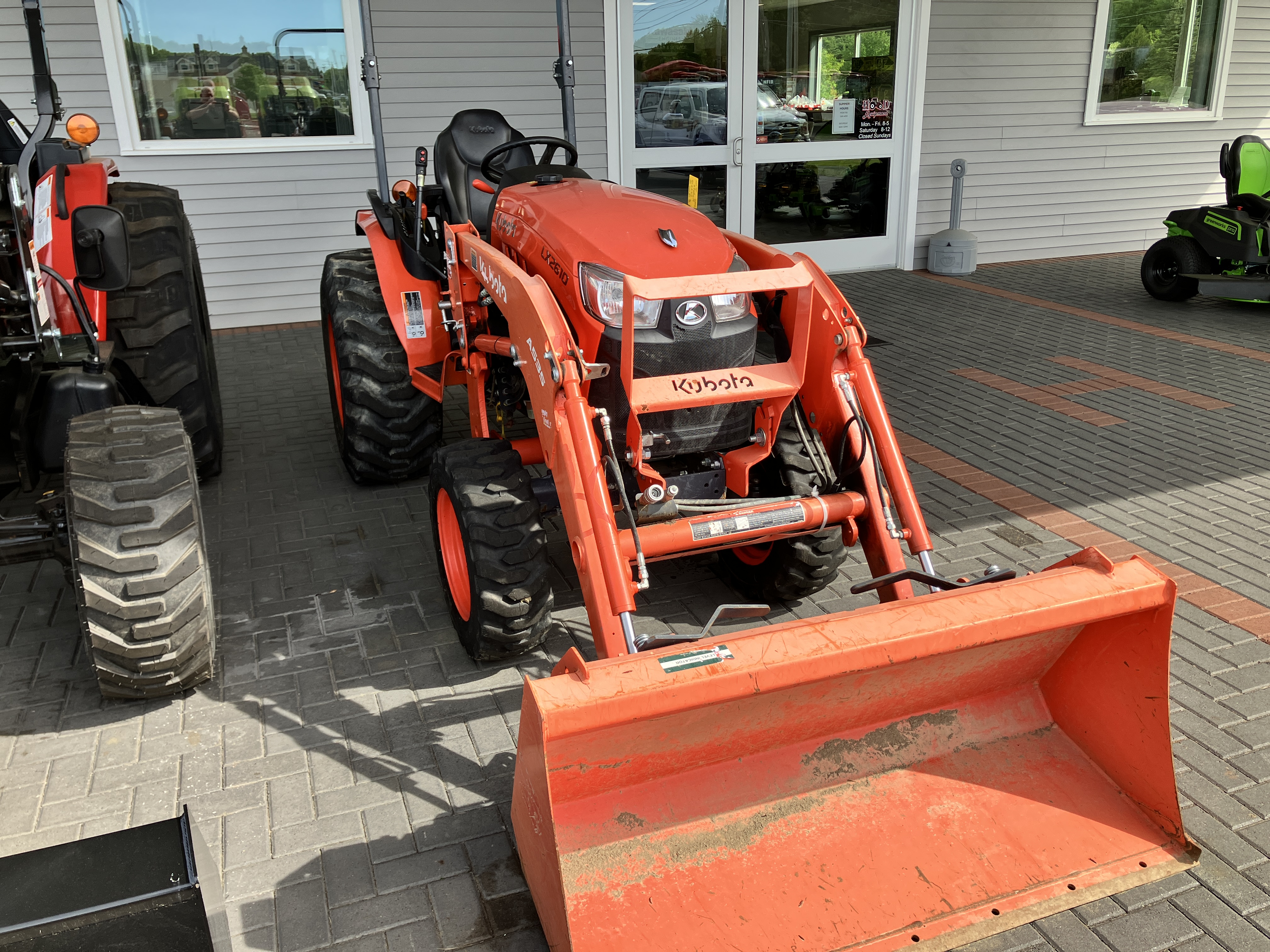 Used KUBOTA LX2610 HST