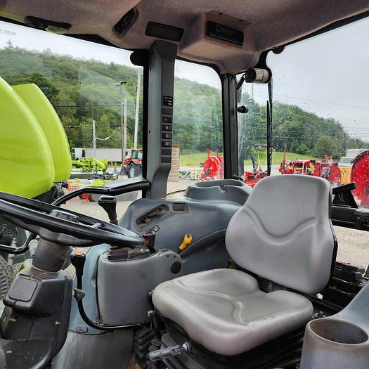 Used Used New Holland TN75D