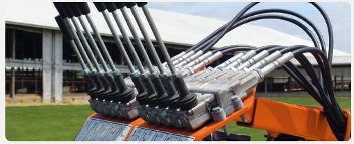 VALMETAL MANURE EQUIPMENT