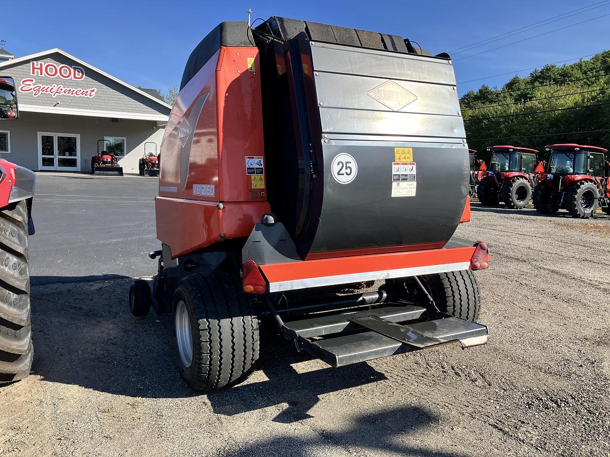 Used KUHN VB2160 ROUND BALER W/ROTO CUT, NET WRAP