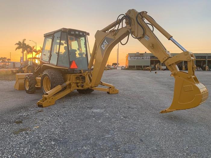 Used 2004 CATERPILLAR 420D IT