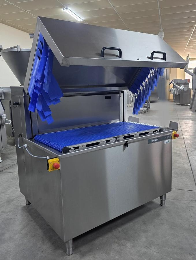 Used MULTIVAC C 700, HENKELMAN 200 A