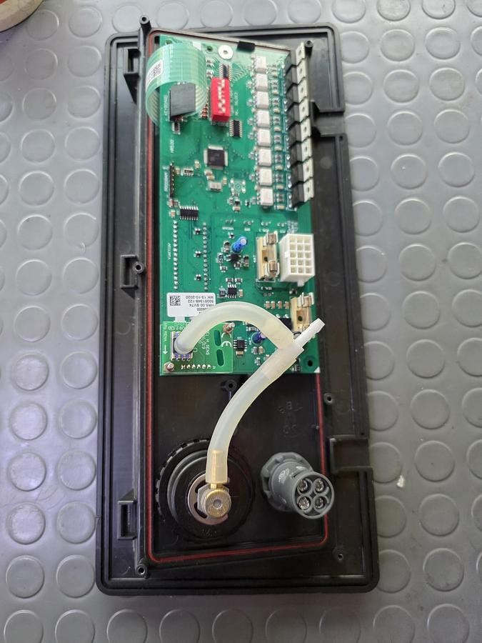 Used HENKELMAN POLAR 2-85