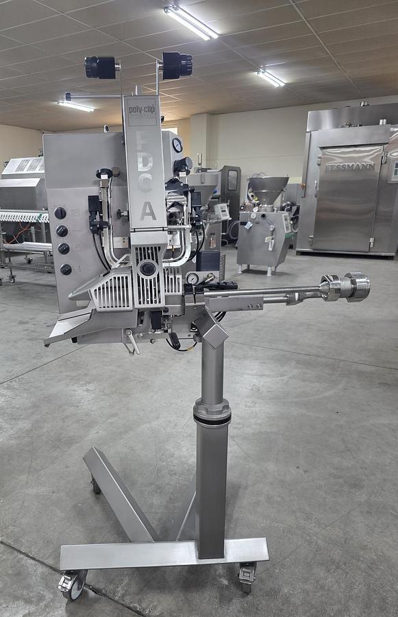 Used Polyclip PDC 600 A