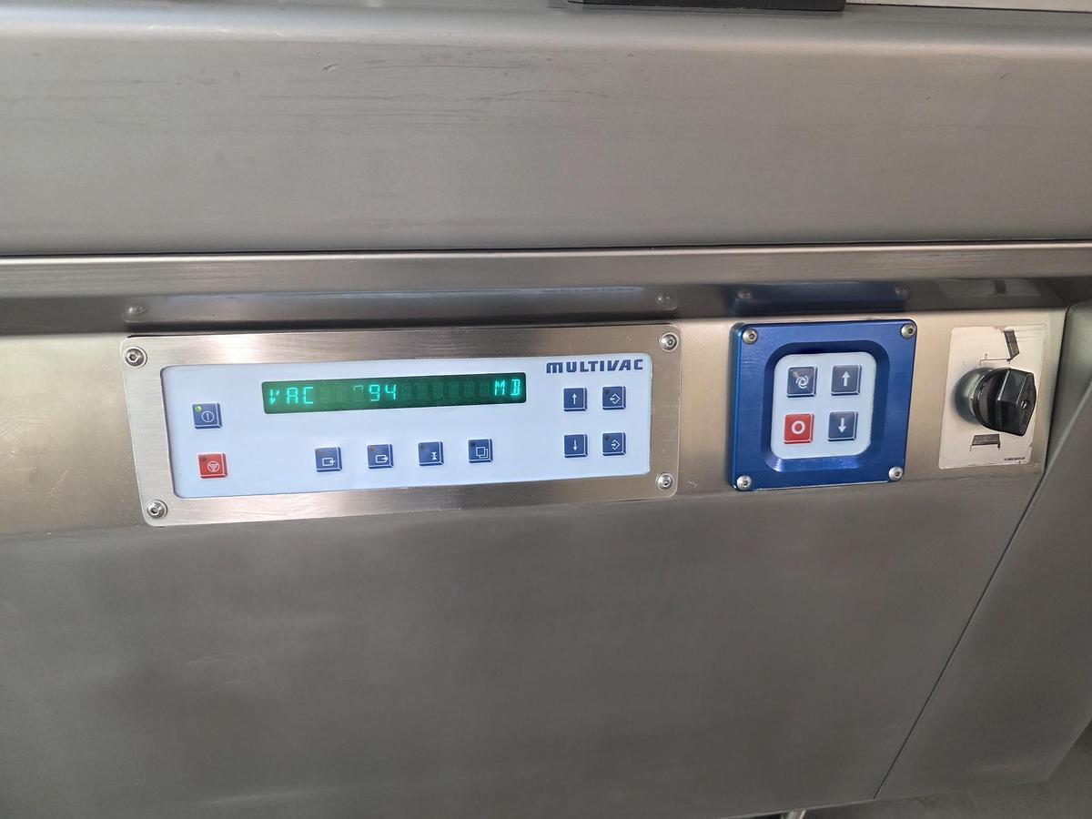 Used MULTIVAC C 700, HENKELMAN 200 A