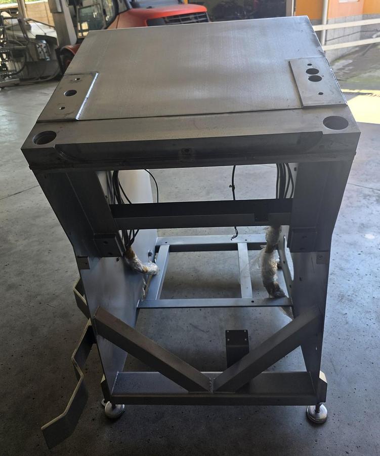 Used MAGURIT 053