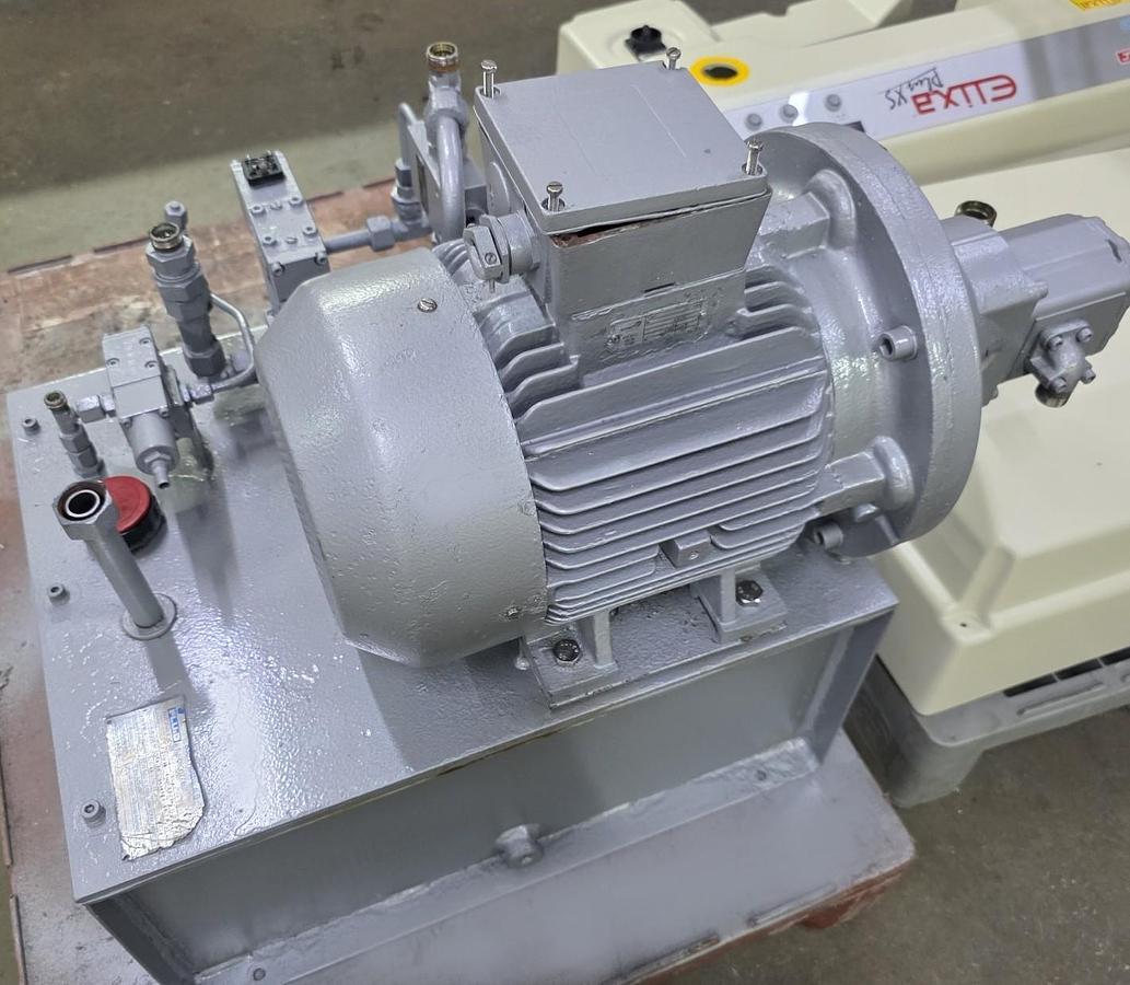Used MAGURIT 053