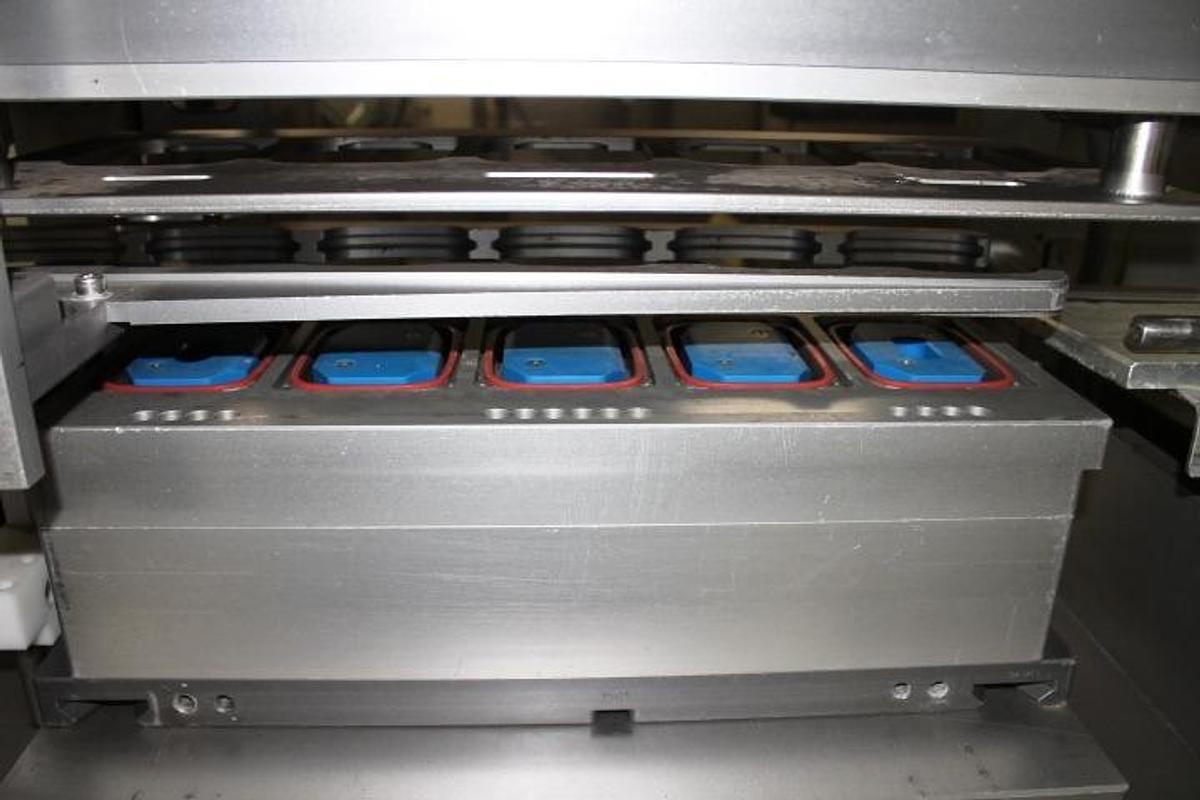 Used SALAD PACKAGING