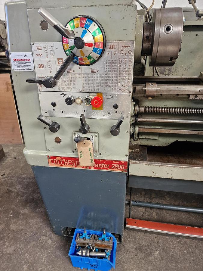 Used COLCHESTER MASTER 2500 13" x 25" GAP BED CENTRE LATHE