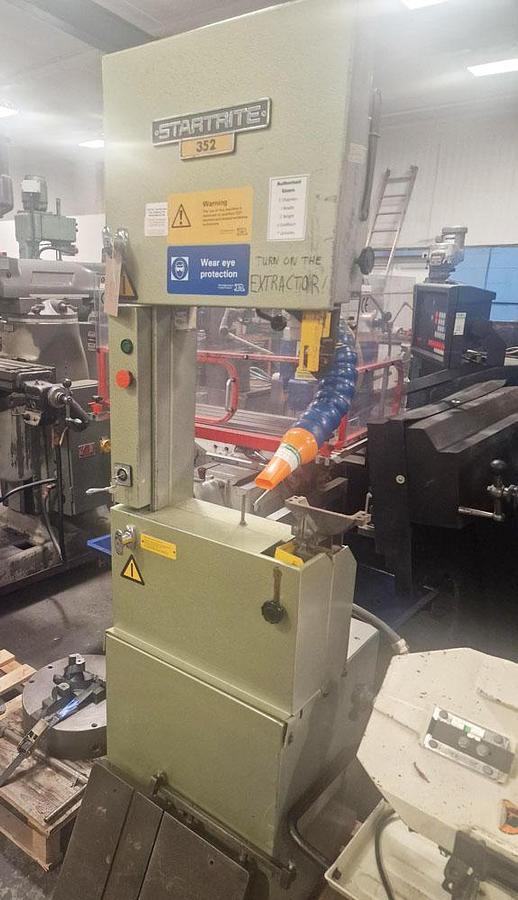 Used STARTRITE 352 VERTICAL BANDSAW