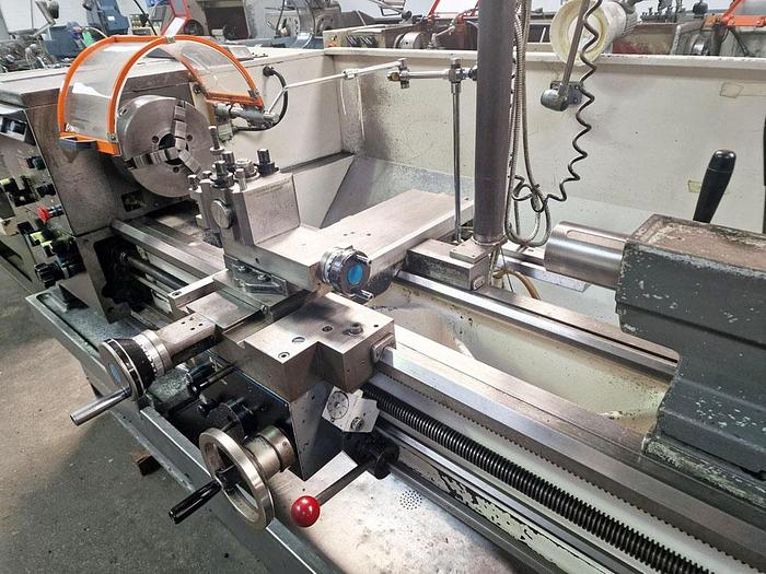 Used COLCHESTER TRIUMPH VS2500 15" x 50" STRAIGHT BED CENTRE LATHE