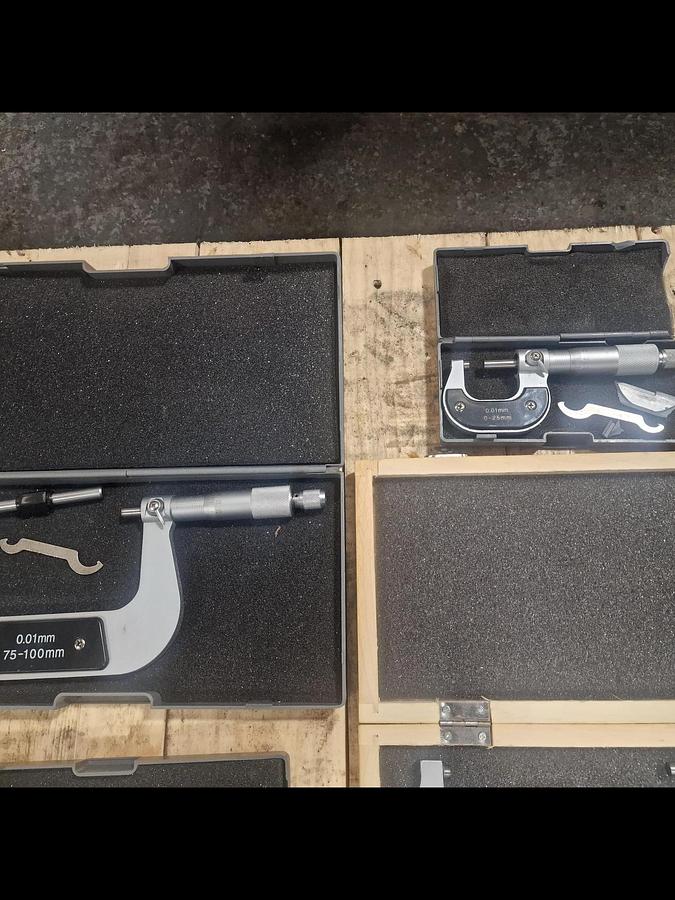 Used UNKNOWN SET OF MICROMETERS