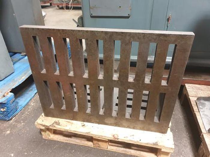 Used UNION WEBBED ANGLE PLATE