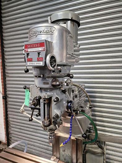Used BRIDGEPORT SERIES 1 BR2J2 TURRET MILL