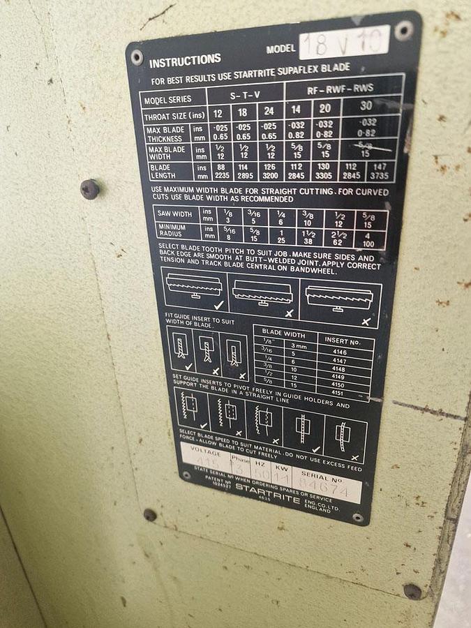 Used STARTRITE 18 V 10 VERTICAL BANDSAW