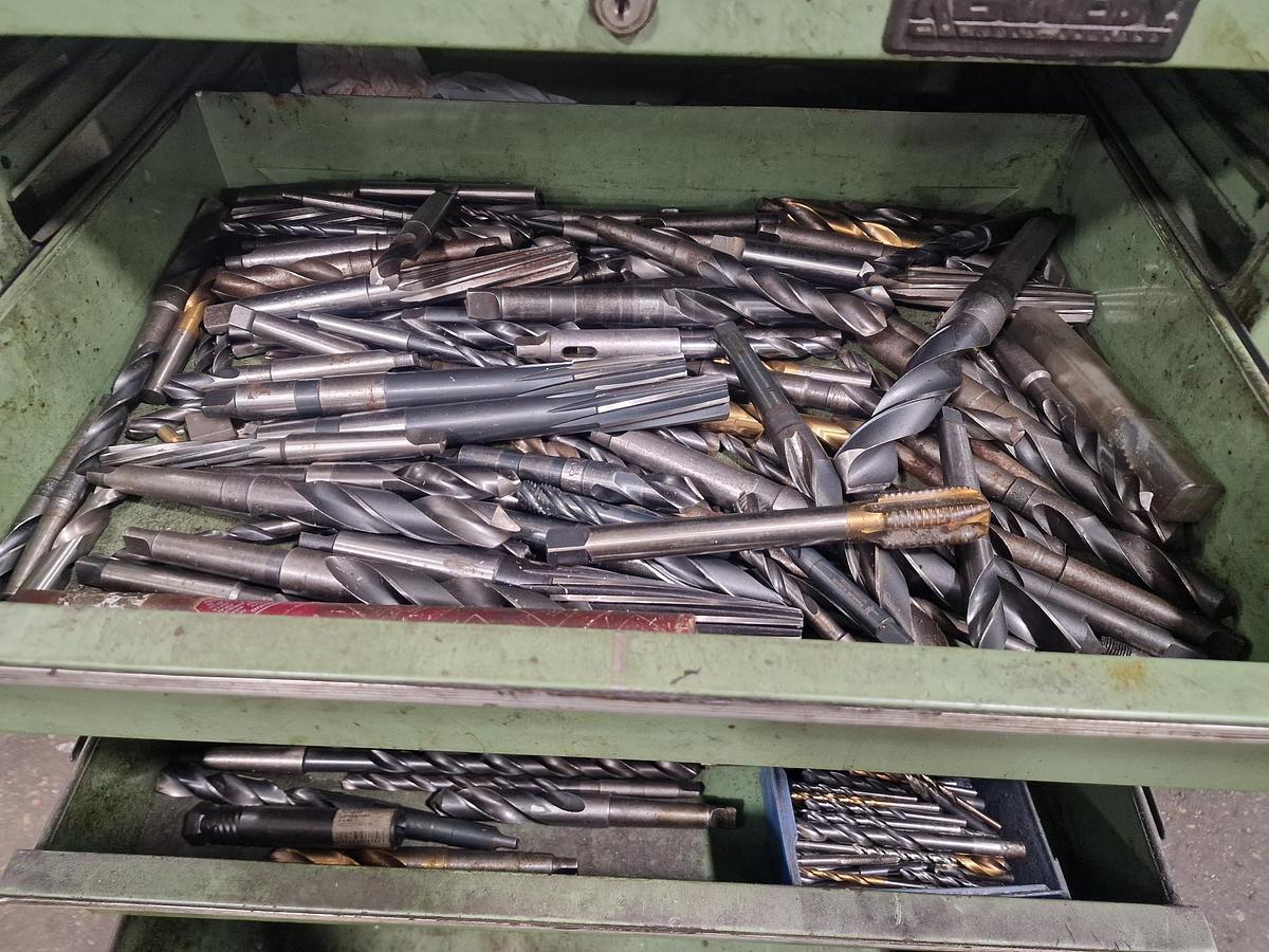 Used UNKNOWN MISCELLANEOUS HSS DRILLS