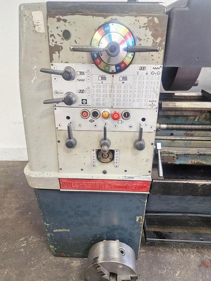 Used COLCHESTER COLCHESTER TRIUMPH 2000 15" x 30" GAP BED CENTRE LATHE