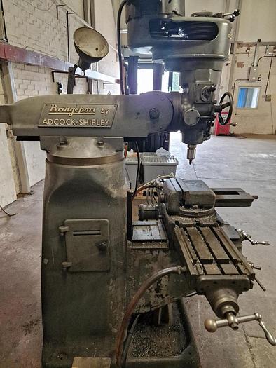 Used BRIDGEPORT BRJ TURRET MILL