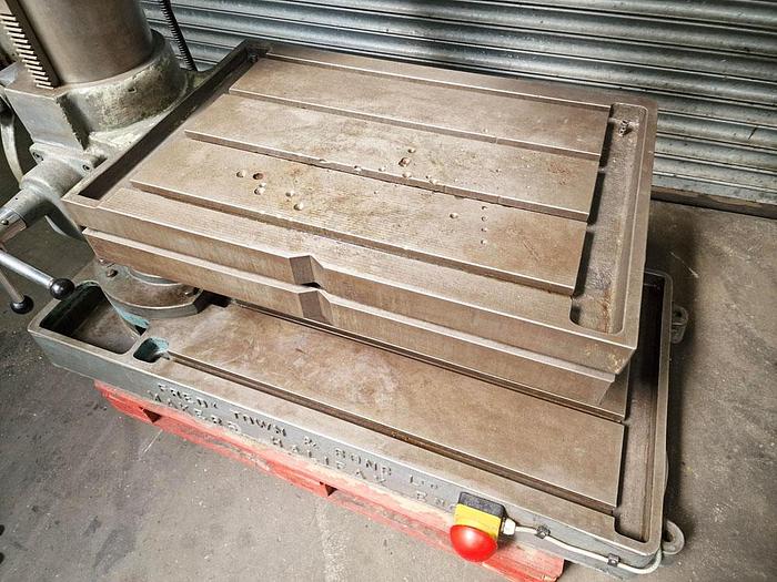 Used FREDERICK TOWN RADIAL ARM DRILL Model AE5 42 Inch