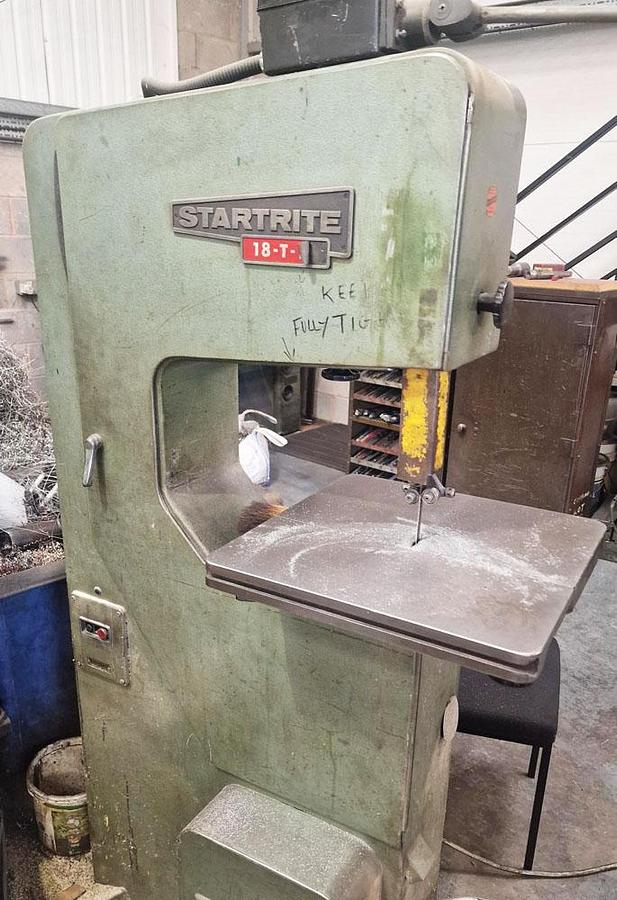 Used STARTRITE 18 T 10 VERTICAL BANDSAW