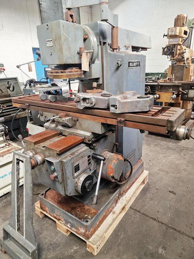 Used ELLIOTT STURDIMILL 1500 UNIVERSAL MILL