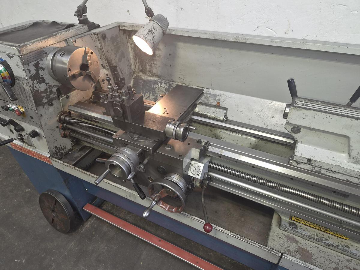 Used COLCHESTER MASTER 2500 13" x 40" GAP BED CENTRE LATHE