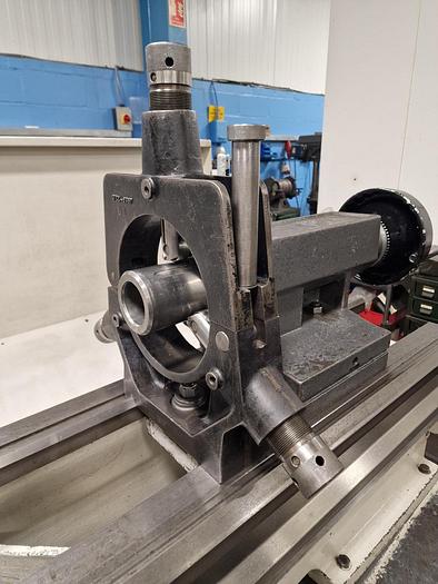 Used COLCHESTER MASCOT VS2000 17" X 80" GAP BED CENTRE LATHE