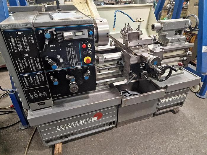 Used COLCHESTER TRIUMPH VS2500 15" x 30" GAP BED CENTRE LATHE