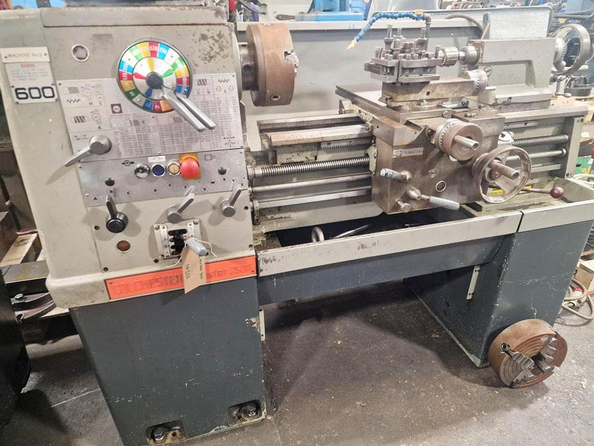 Used COLCHESTER MASTER 2500 13" x 25" GAP BED CENTRE LATHE