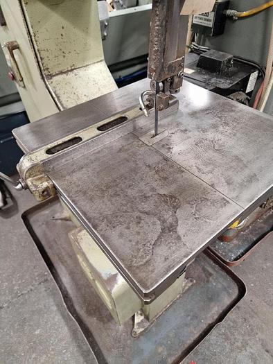 Used STARTRITE 18 V 10 VERTICAL BANDSAW