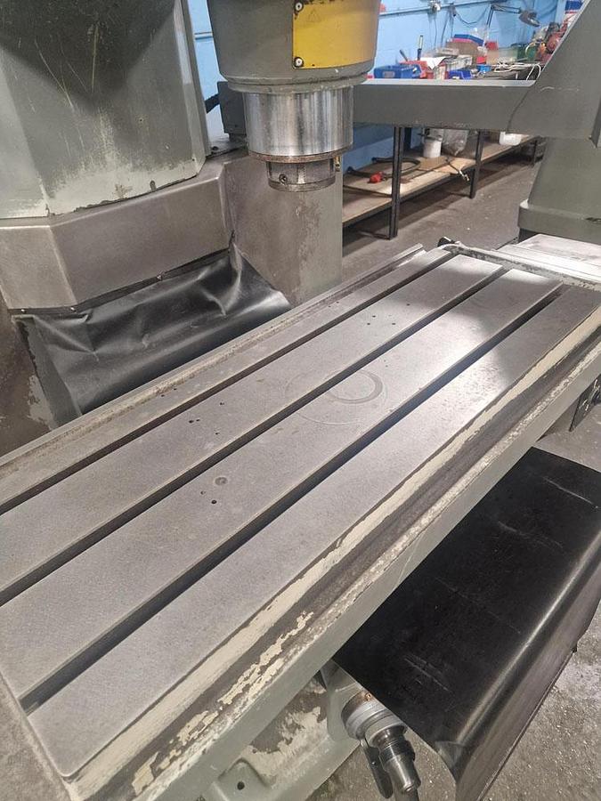 Used BRIDGEPORT SERIES 2 INTERACT 4 CNC VERTICAL MILL