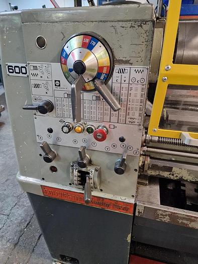 Used COLCHESTER MASTER 2500 13" x 40" GAP BED CENTRE LATHE
