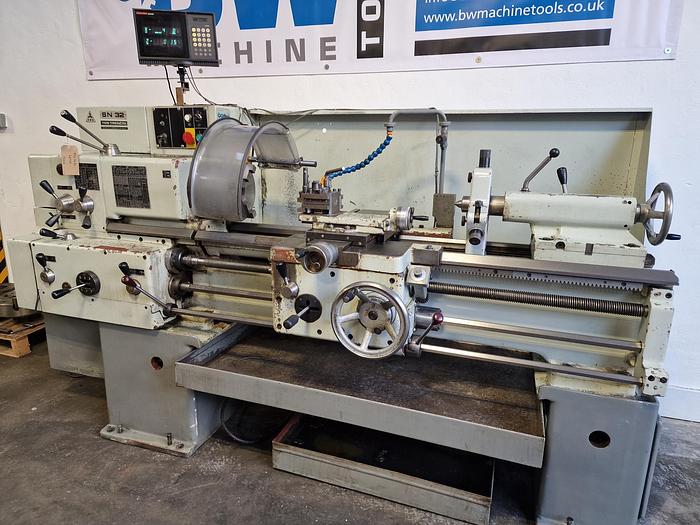 Used TOS TRENCIN SN32 13" x 40" GAP BED CENTRE