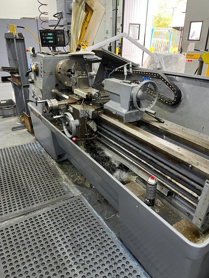 Used COLCHESTER MASCOT 1600 17" x 80" GAP BED CENTRE LATHE