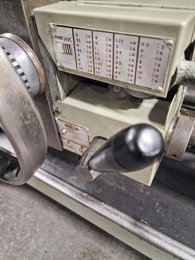 Used COLCHESTER TRIUMPH 2000 15" x 50" GAP BED CENTRE LATHE