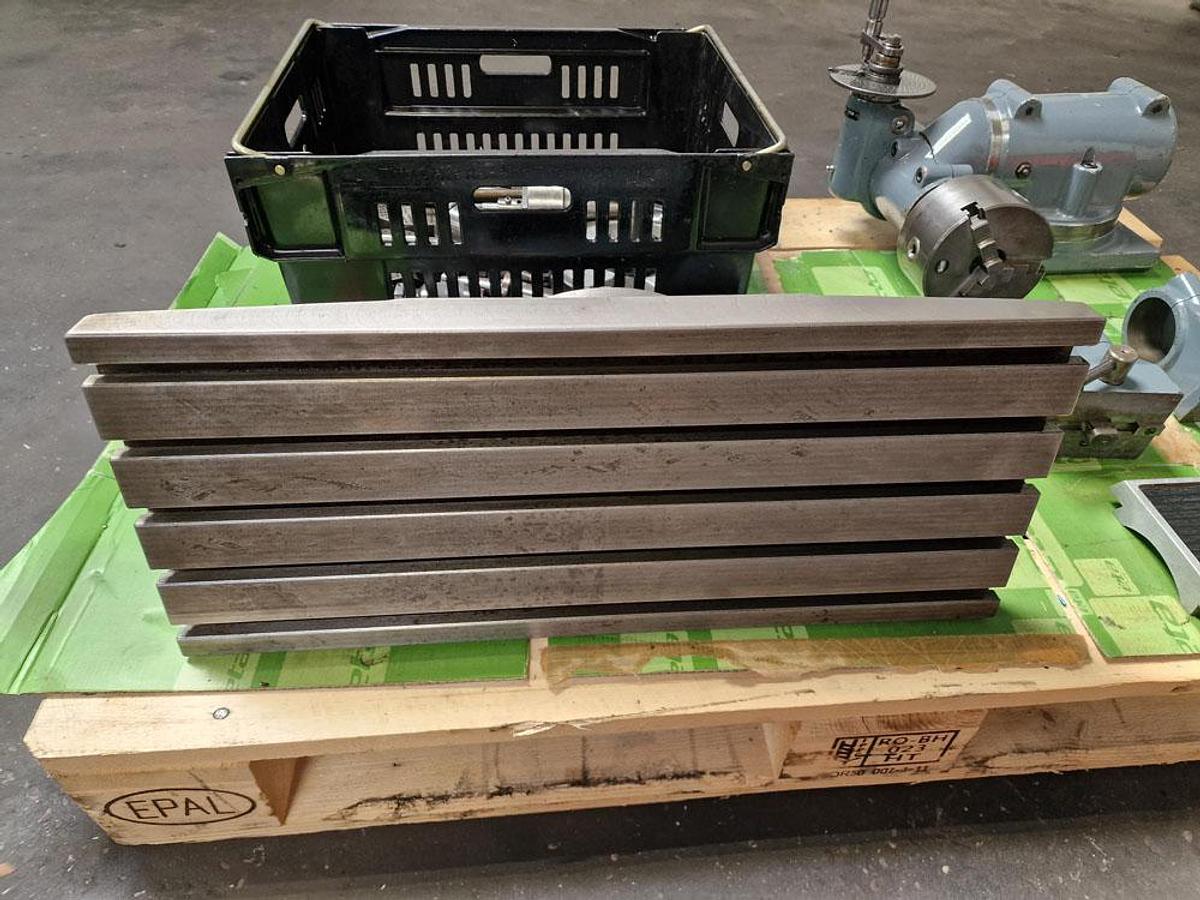 Used ACIERA F4 UNIVERSAL TOOLROOM MILL