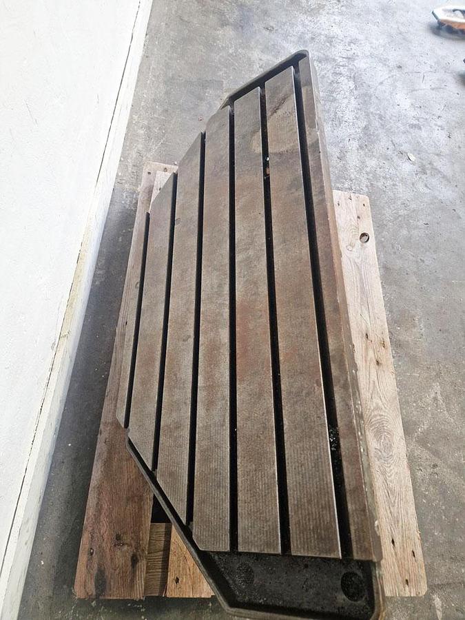 Used DECKEL FP2LB TRAVELLING COLUMN TOOLROOM MILLING MACHINE