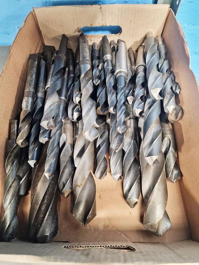 Used UNKNOWN HSS MOSE TAPER SHANK DRILLS