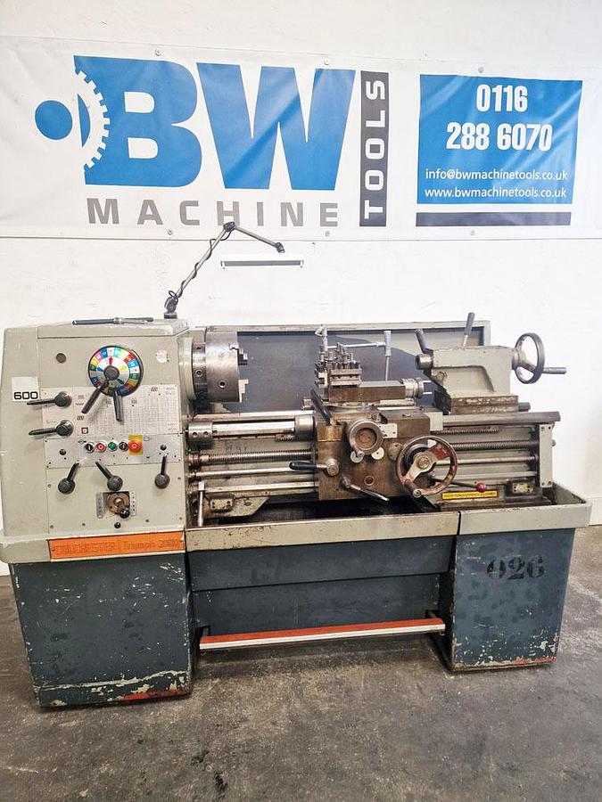 Used COLCHESTER TRIUMPH 2000 15" x 30" STRAIGHT BED CENTRE LATHE