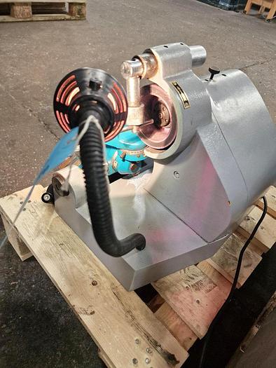Used UNIVERSAL TOOL & CUTTER GRINDER