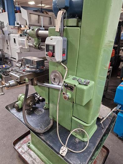 Used TOM SENIOR M1 MILLING MACHINE